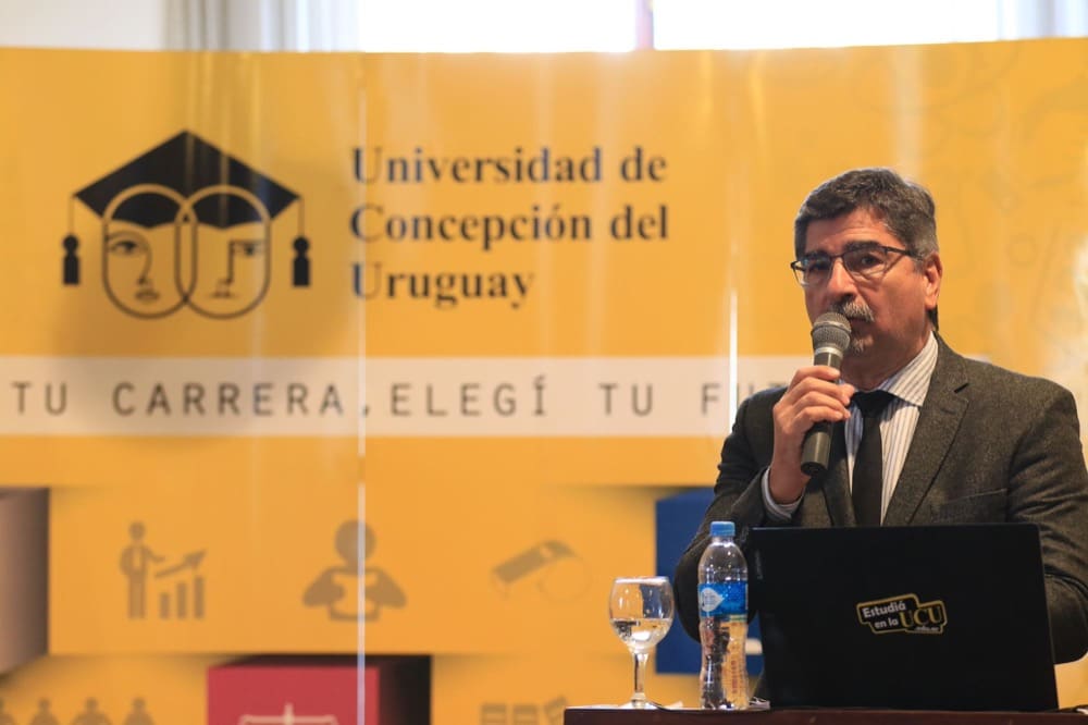 Jorge González explicando el Masterplan Energético 10 años de Enersa