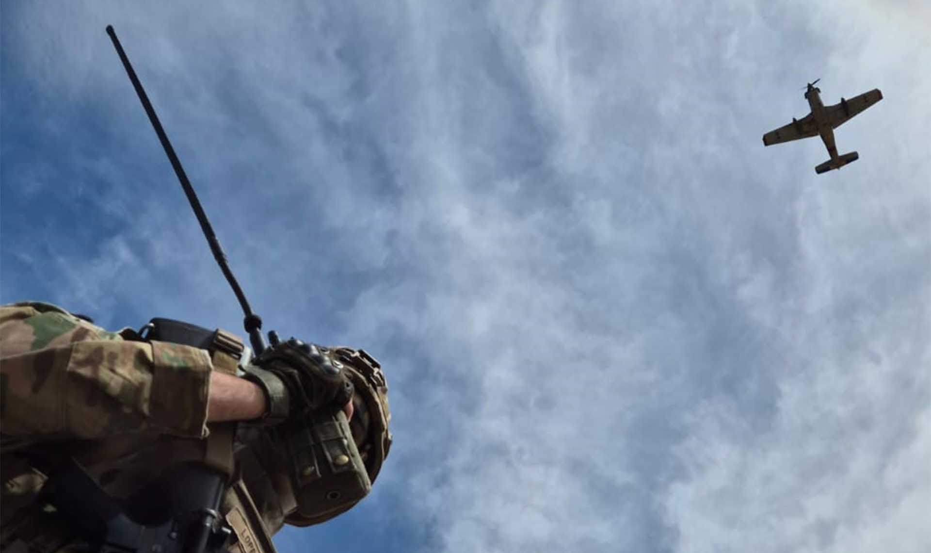 Capitán de Fragata Ulises Ángel Basualdo durante el ejercicio.